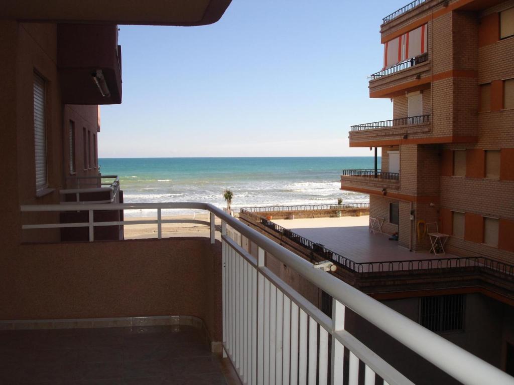 Apartamentos Raymar Oropesa del Mar Room photo